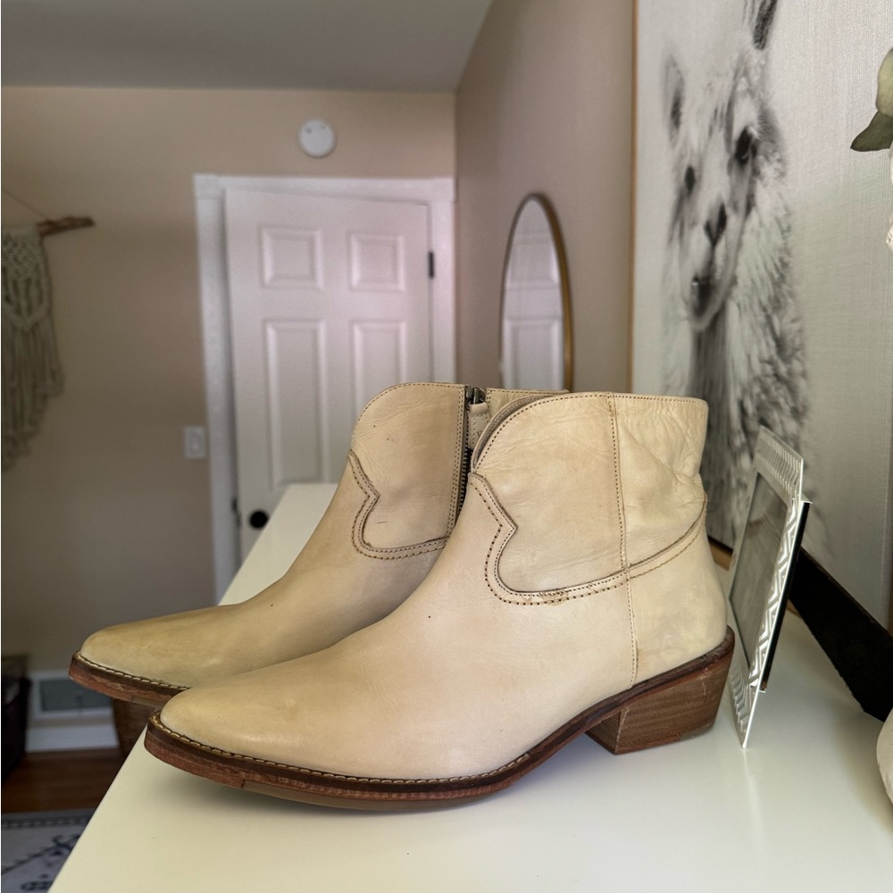 Vintage Foundry leather western boots